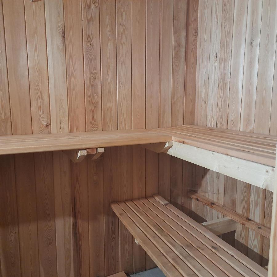 Hotel Ravnjak Dobrilovina Екстер'єр фото