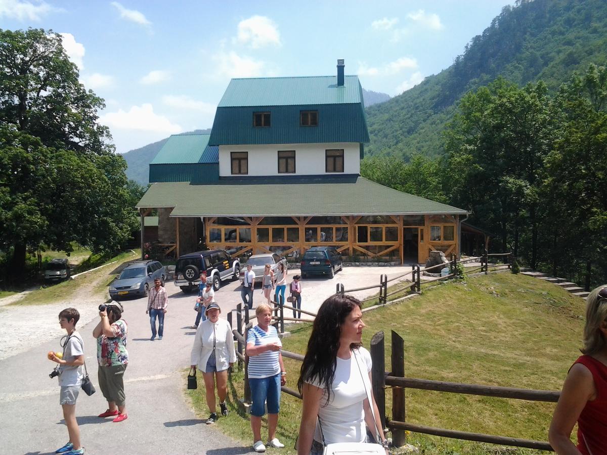 Hotel Ravnjak Dobrilovina Екстер'єр фото